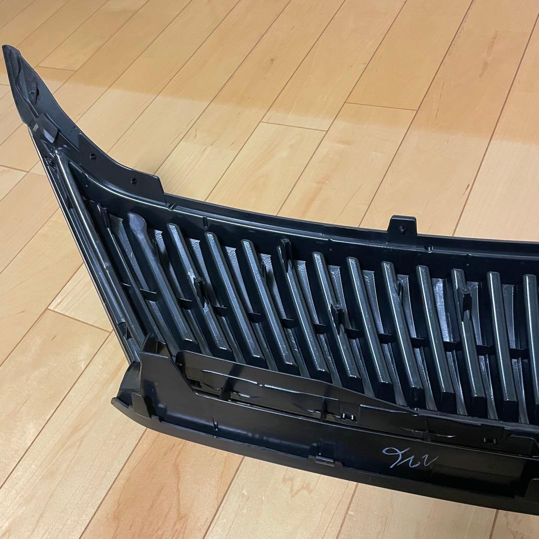 【菊】【未使用】【新車外し】60系ハリアー純正フロントグリル