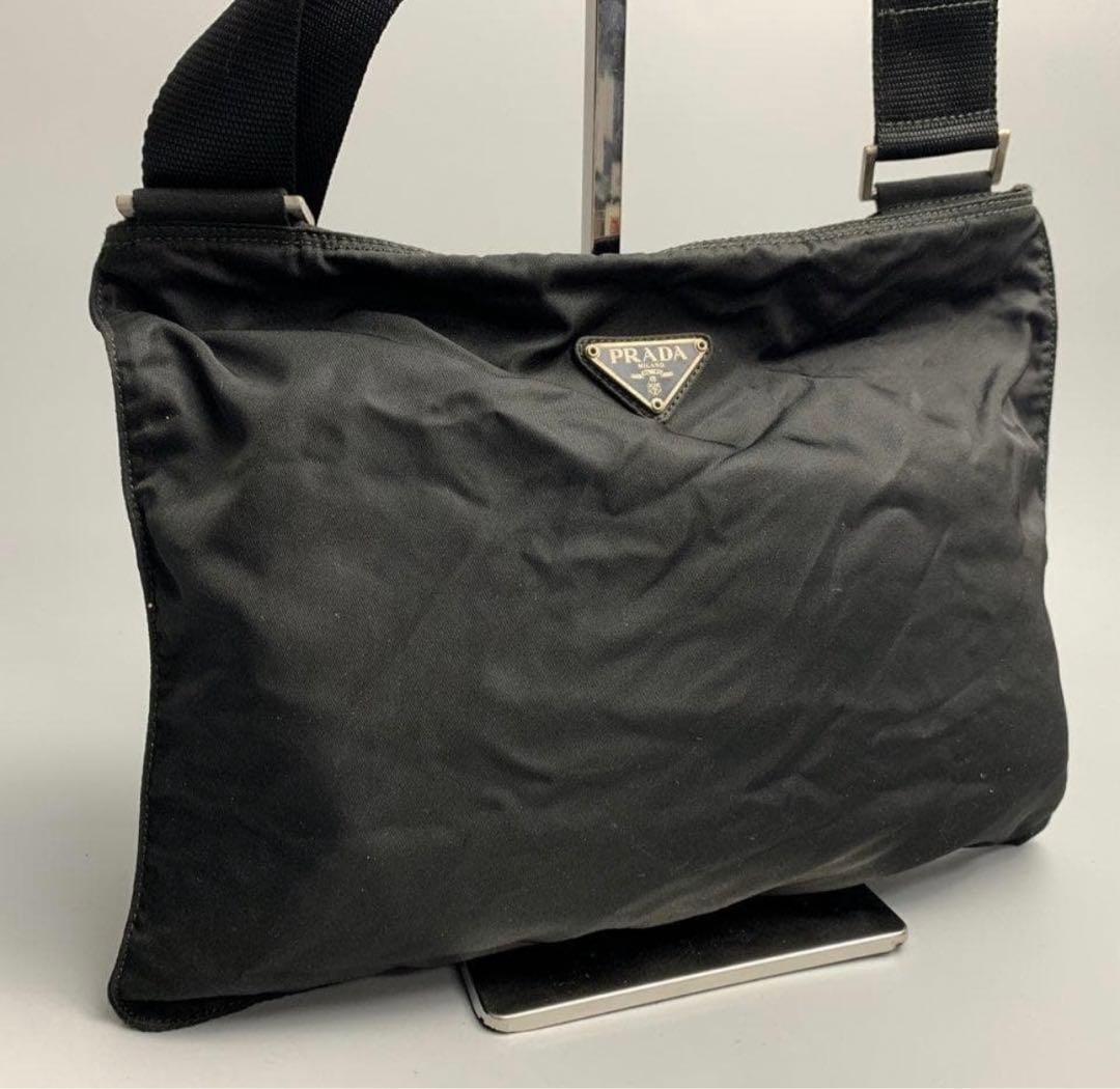 PRADA/プラダ 斜め掛けショルダーバッグ サコッシュ A405