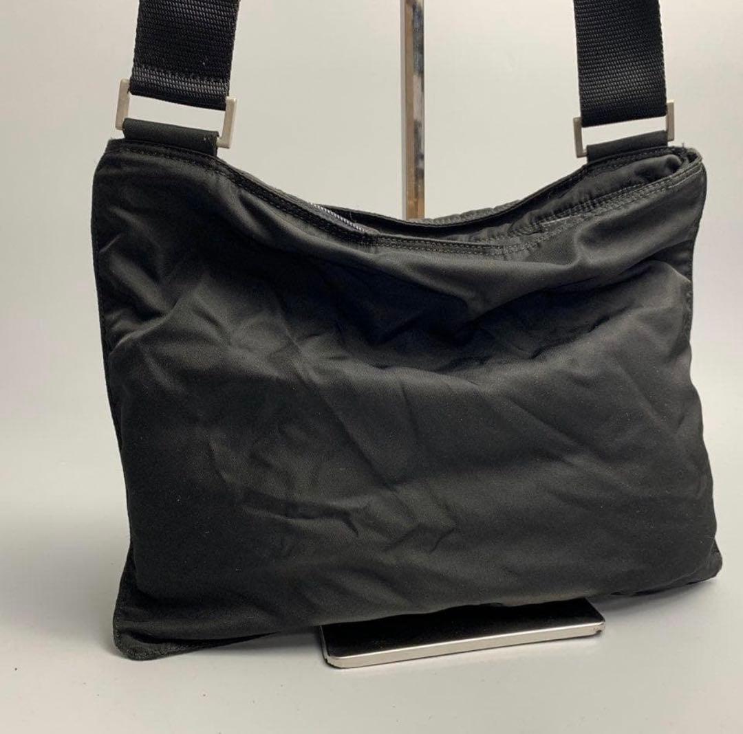 PRADA/プラダ 斜め掛けショルダーバッグ サコッシュ A405