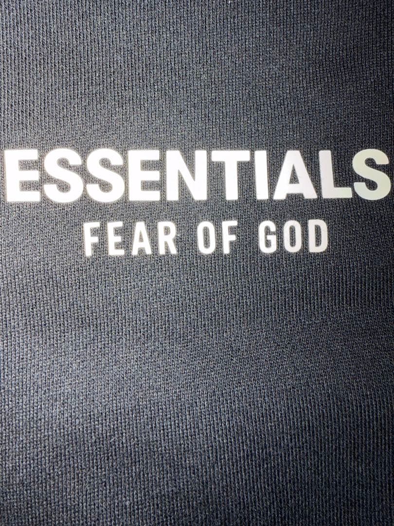 ESSENTIALS FEAR OF GOD ブラックパーカー