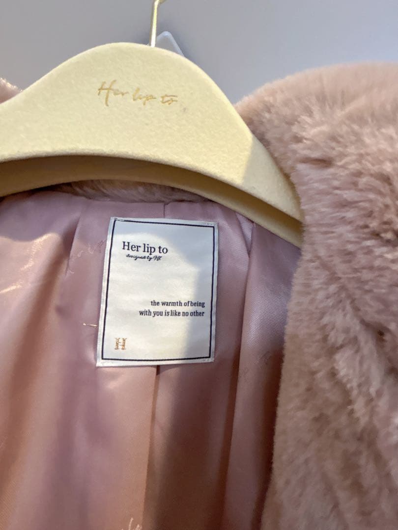 Winter Love Faux Fur Coat Mサイズ