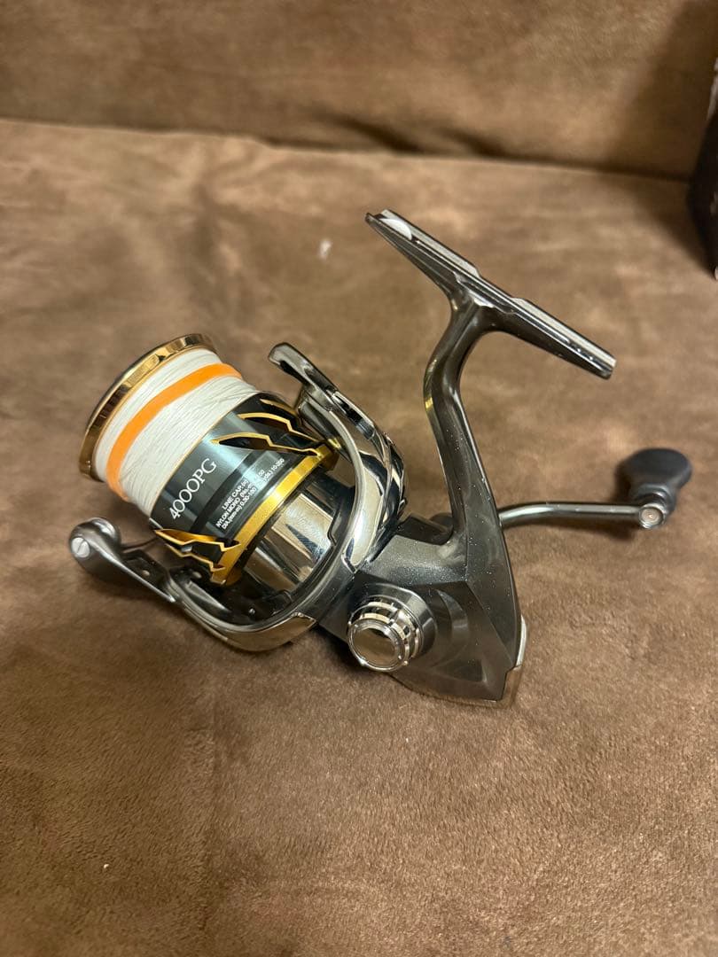 セール中　SHIMANO TWIN POWER 4000 pgスピニングリール
