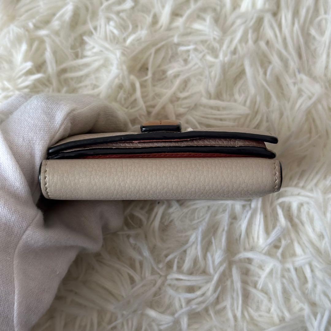 ロエベ アナグラム バーティカルウォレット 三つ折り財布 レザー ベージュ