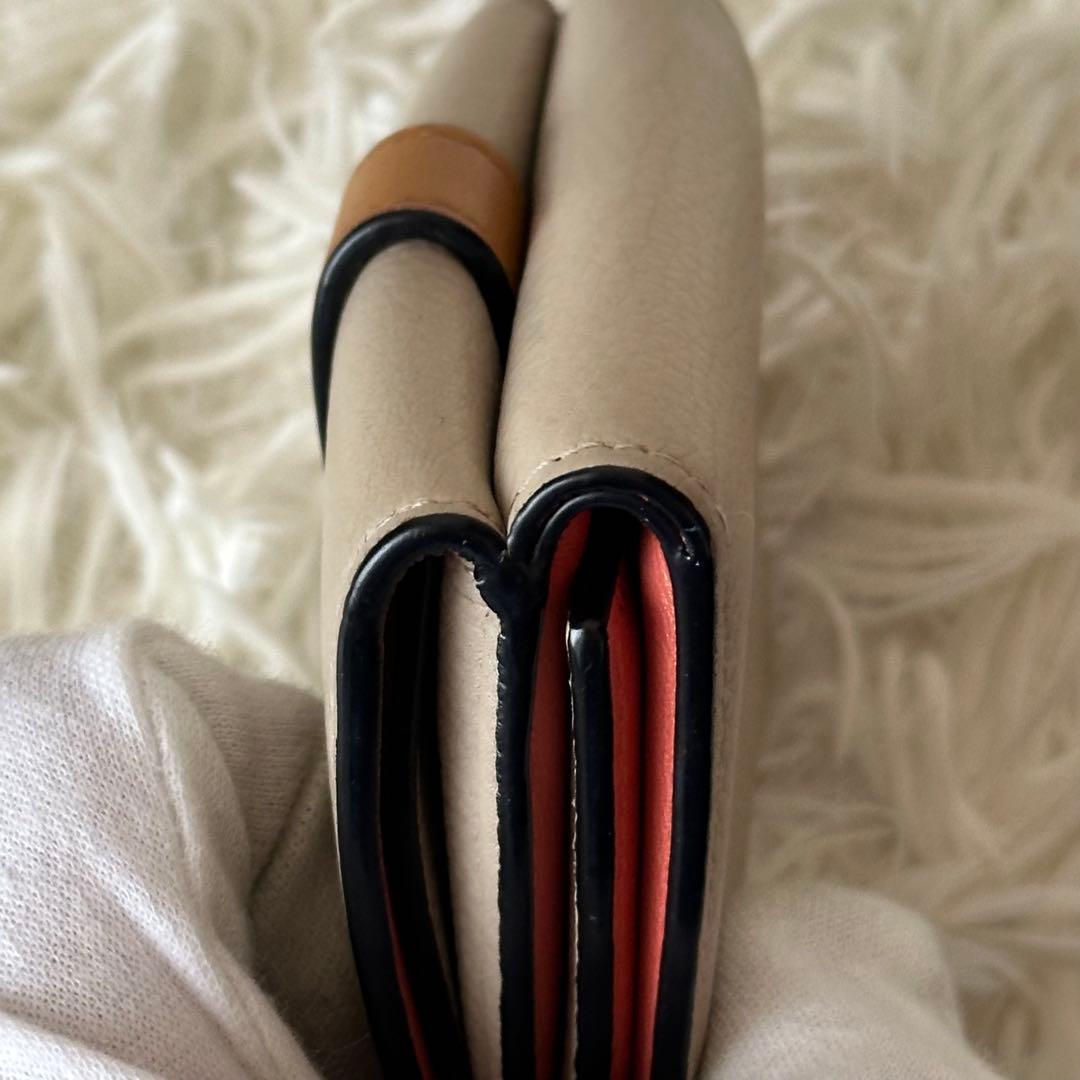 ロエベ アナグラム バーティカルウォレット 三つ折り財布 レザー ベージュ