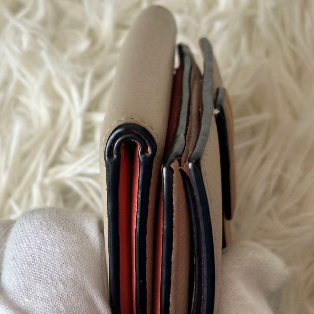 ロエベ アナグラム バーティカルウォレット 三つ折り財布 レザー ベージュ