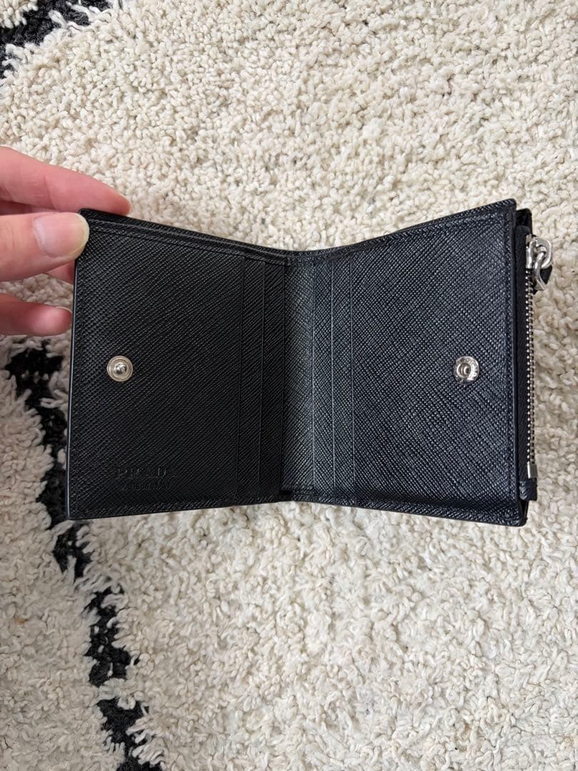 PRADA Small Saffiano leather wallet ブラック
