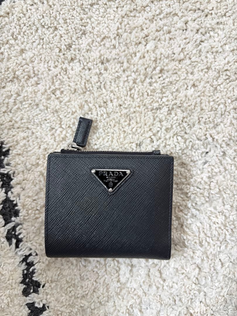 PRADA Small Saffiano leather wallet ブラック