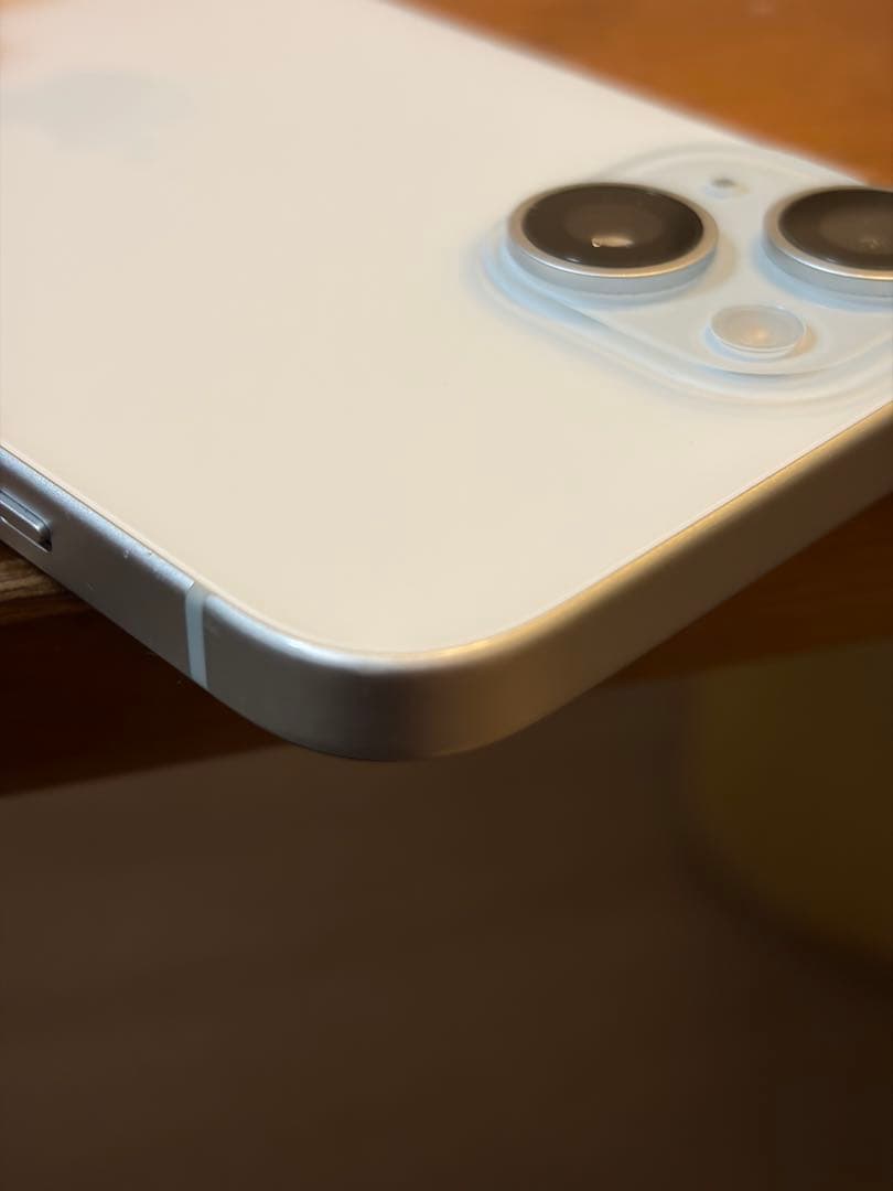 iPhone15 256GB ブルー 背面ひびあり