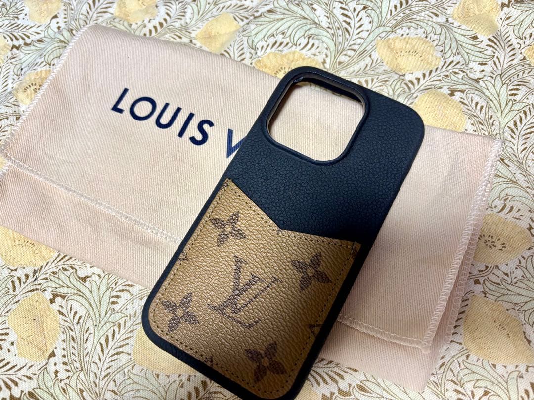 本日のみ美品　ルイヴィトン　ヴィトン　iPhone15PRO iPhoneケース