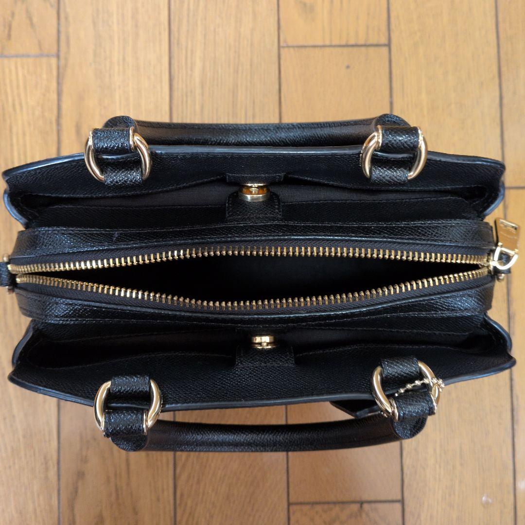 COACH ブラック レザー ショルダーバッグ　【再値下げしました】