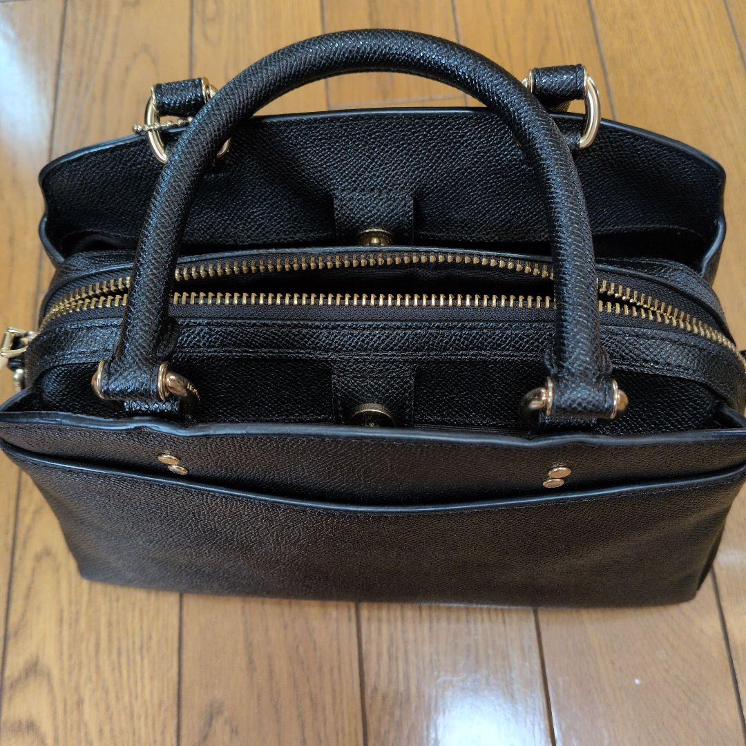 COACH ブラック レザー ショルダーバッグ　【再値下げしました】