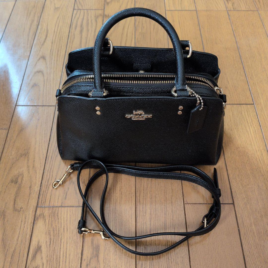 COACH ブラック レザー ショルダーバッグ　【再値下げしました】