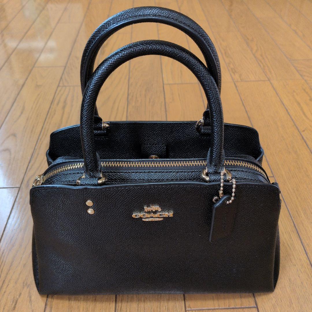 COACH ブラック レザー ショルダーバッグ　【再値下げしました】