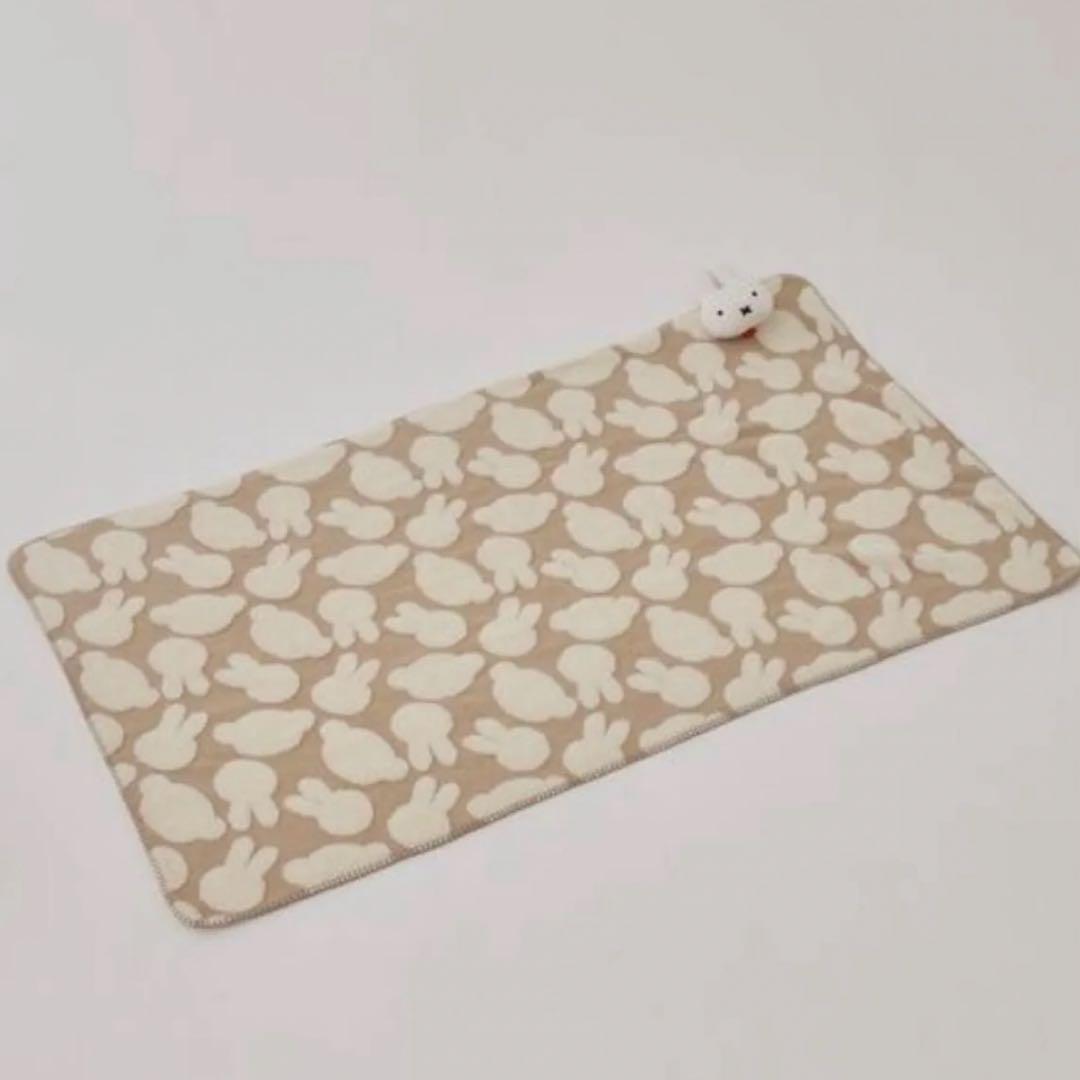 スタディオクリップ　miffy 立体ボアブランケット