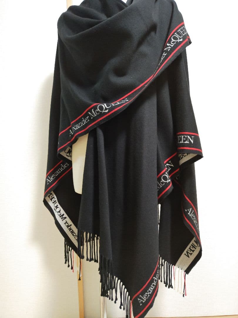 未使用！アレキサンダーマックイーン ポンチョ！