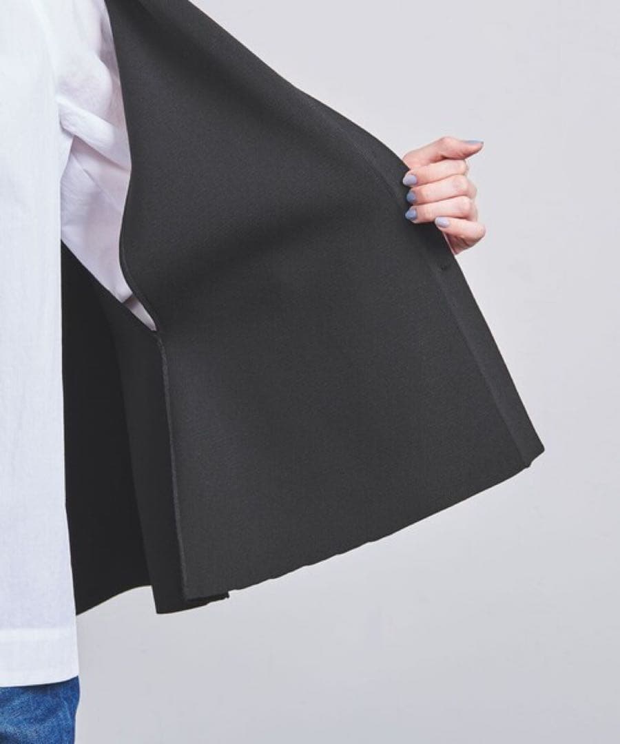 UNITED ARROWS 滝沢眞規子さん着用 黒 ケープカーディガン