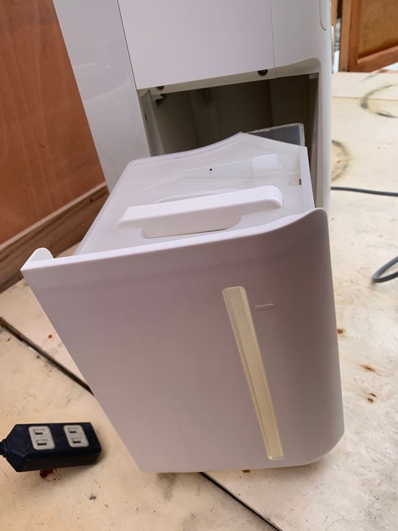 SHARP 除湿機 CV-L120-W 2020年製