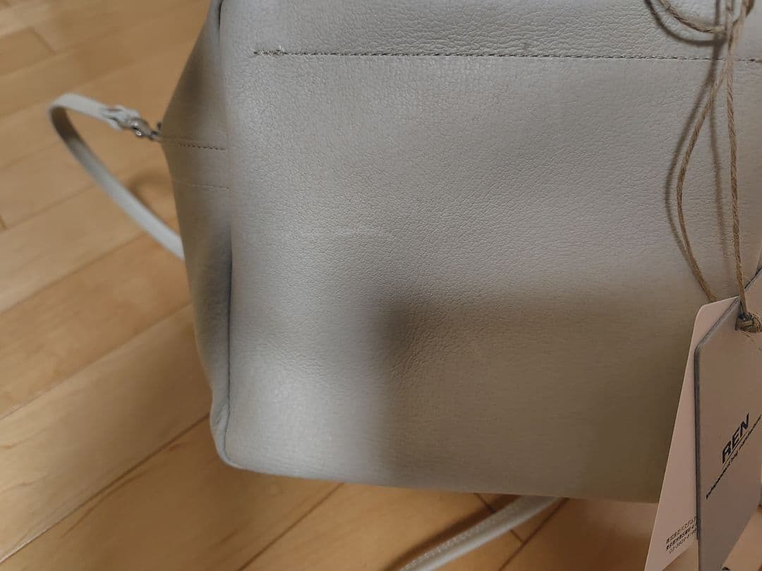 【新品タグ付】REN　 HALLIE 2WAYキューブポシェット(OATMEAL