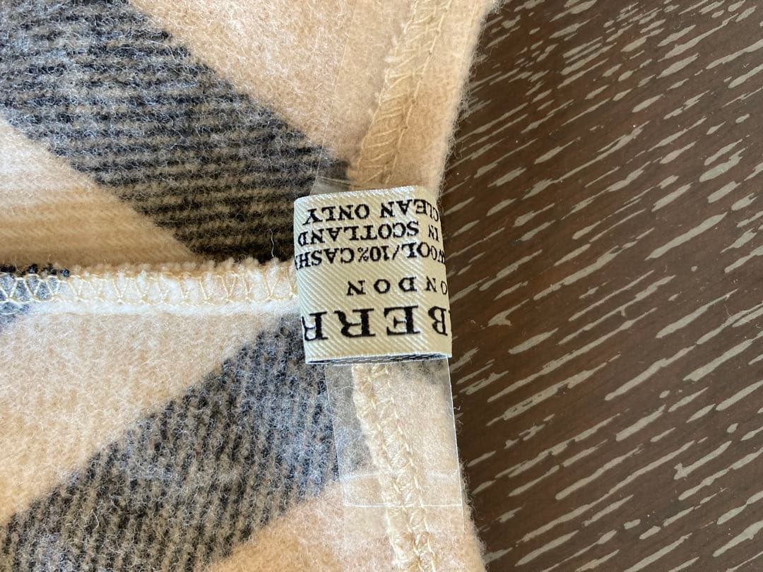 BURBERRY カシミヤ ポンチョ