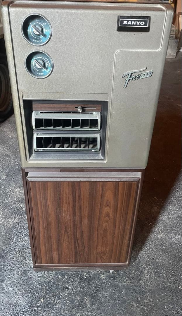 SANYOレトロエアコン