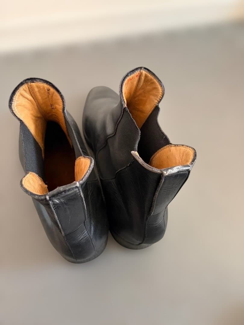 【値下】<美品＞ AUBERCY レザーブーツ（黒）25.5cm