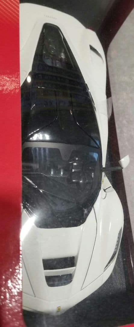 【レア　新品】1/18 マテル ホットウィール　ラ•フェラーリ 　ホワイト