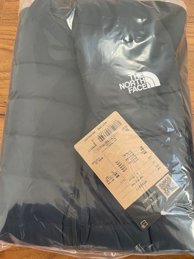 【新品】Ｍ　ノースフェイス レッドランベスト ブラック NY82577