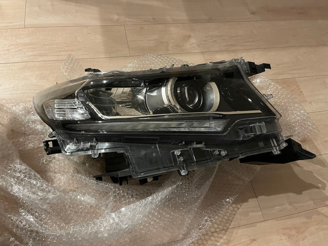 美品　GDJ150W ランドクルーザー　プラド　LED ヘッドライト
