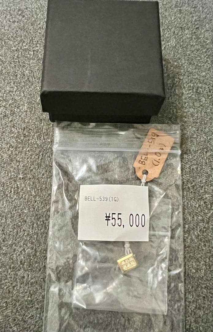 【値下げ】18金BOXダイヤペンダントタップ　ユニセックス　大セール❣️