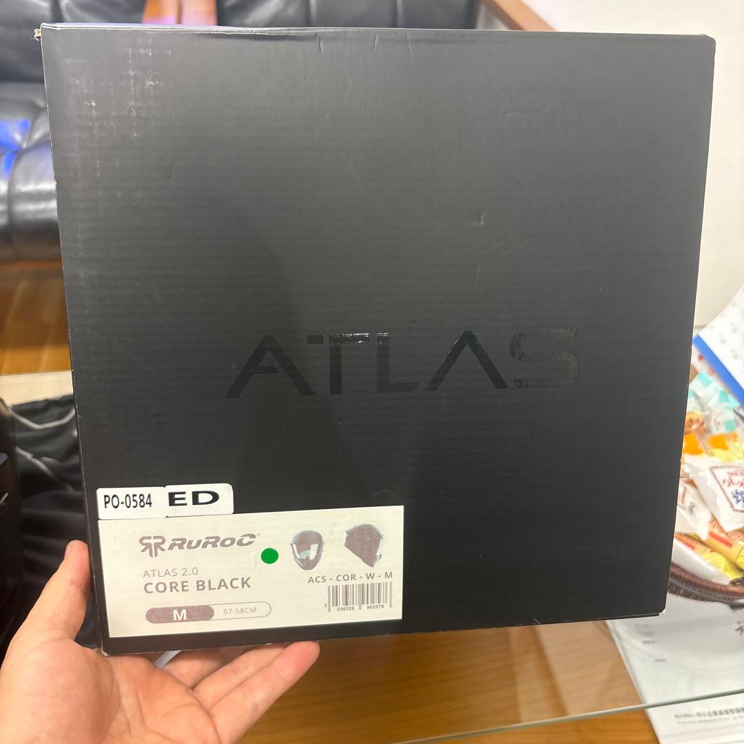 n*k様 ルーロック RUROC ヘルメット Mサイズ 中古