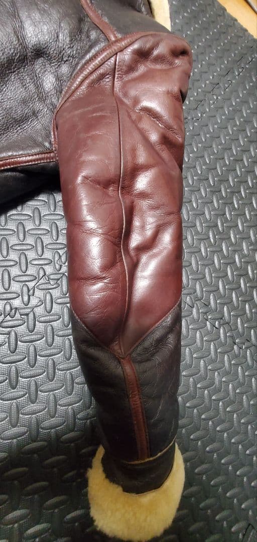 希少 エアロレザー B3 大戦モデル ムートン フライトジャケット