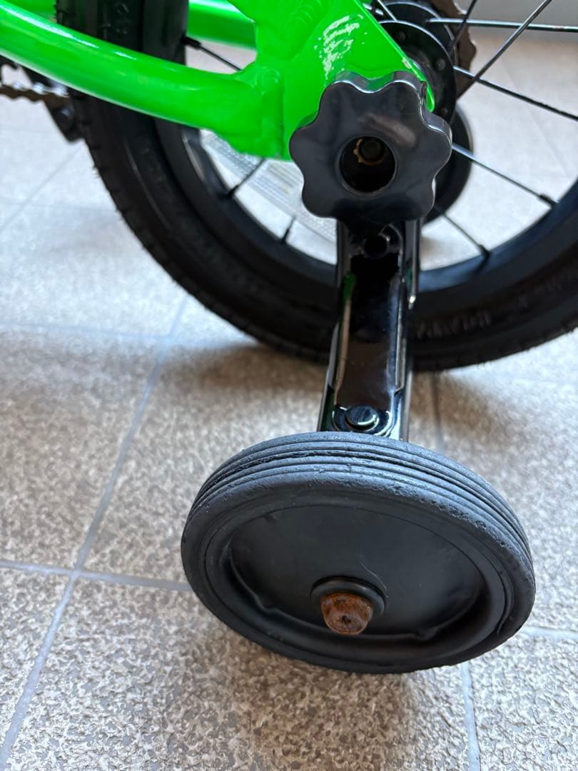 【12インチBMX】HAROBIKES SHREDDER キッズ自転車 補助輪付