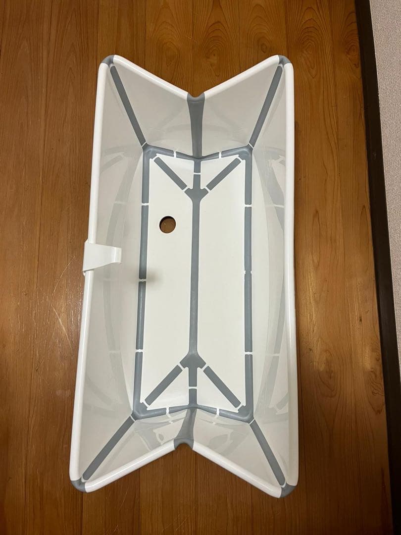 Stokke® Flexi Bath® 鉄製スタンド付き／良好・4か月使用のみ