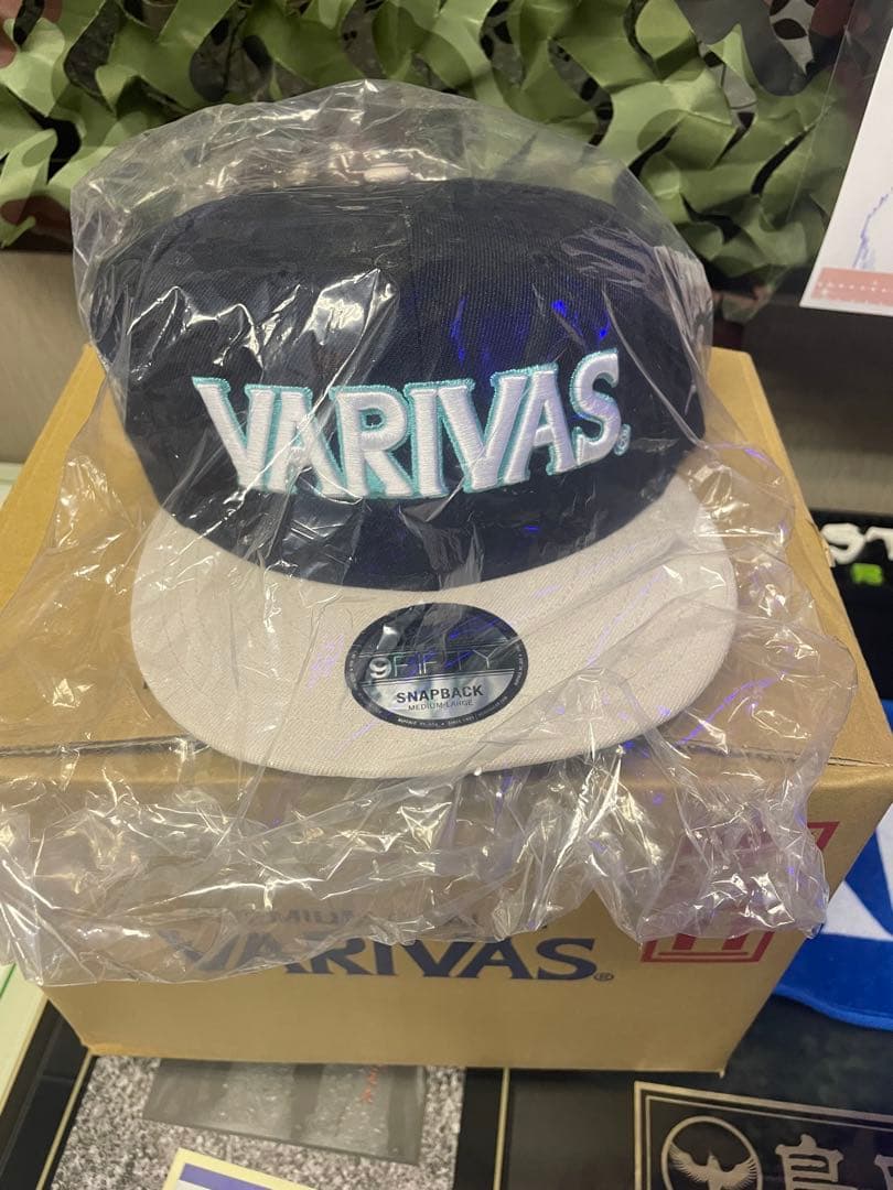 新品未使用 未開封品オンライン限定 VARIVAS キャップ ネイビー/ベージュ