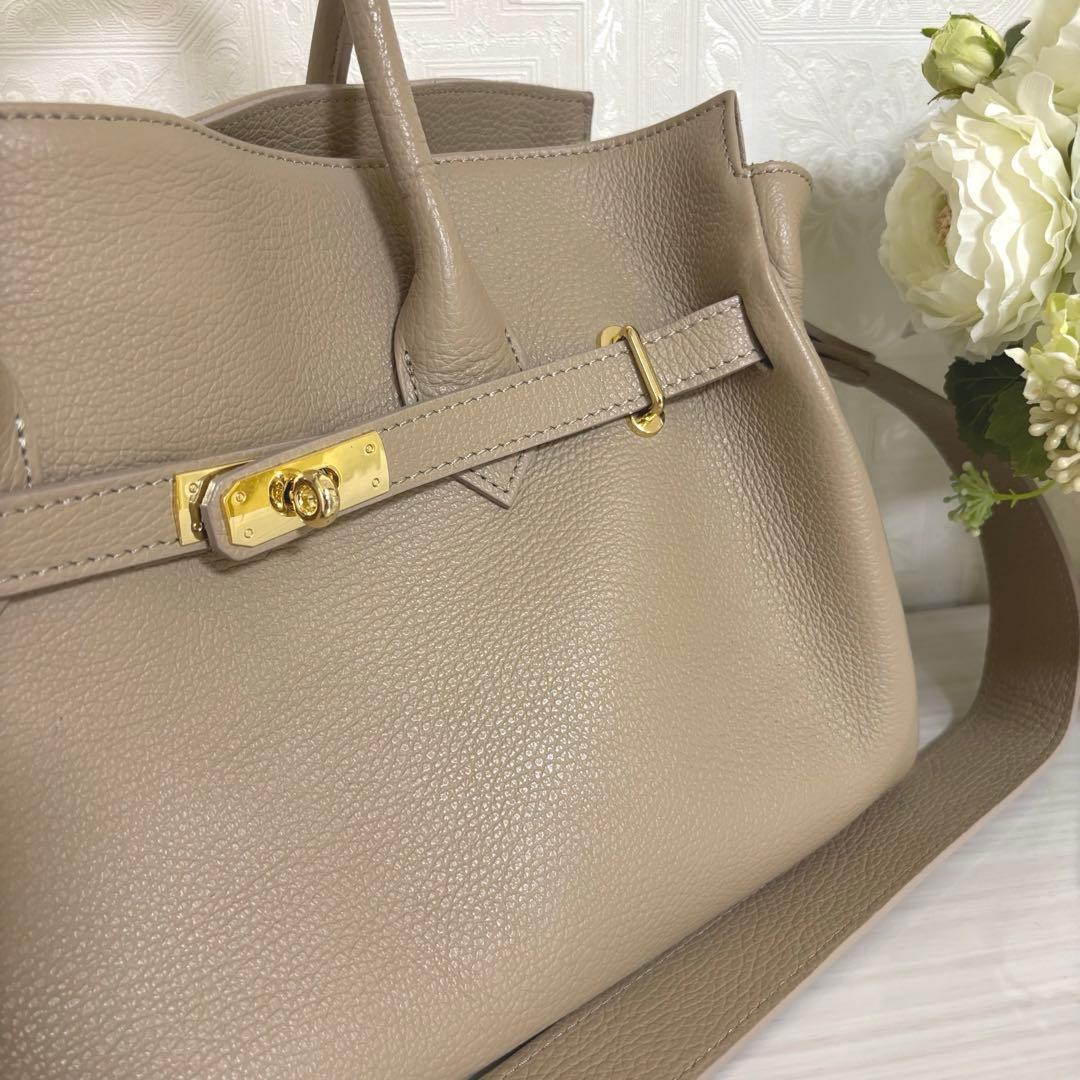 m*.様 MILOS/ミロス 金具付きショルダーバッグ　ベージュ　NOBLE