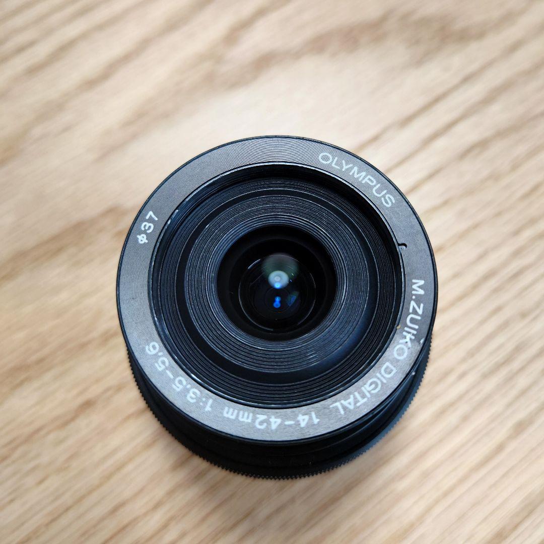 M.ZUIKO DIGITAL 14-42mm EZ　オリンパス　レンズ