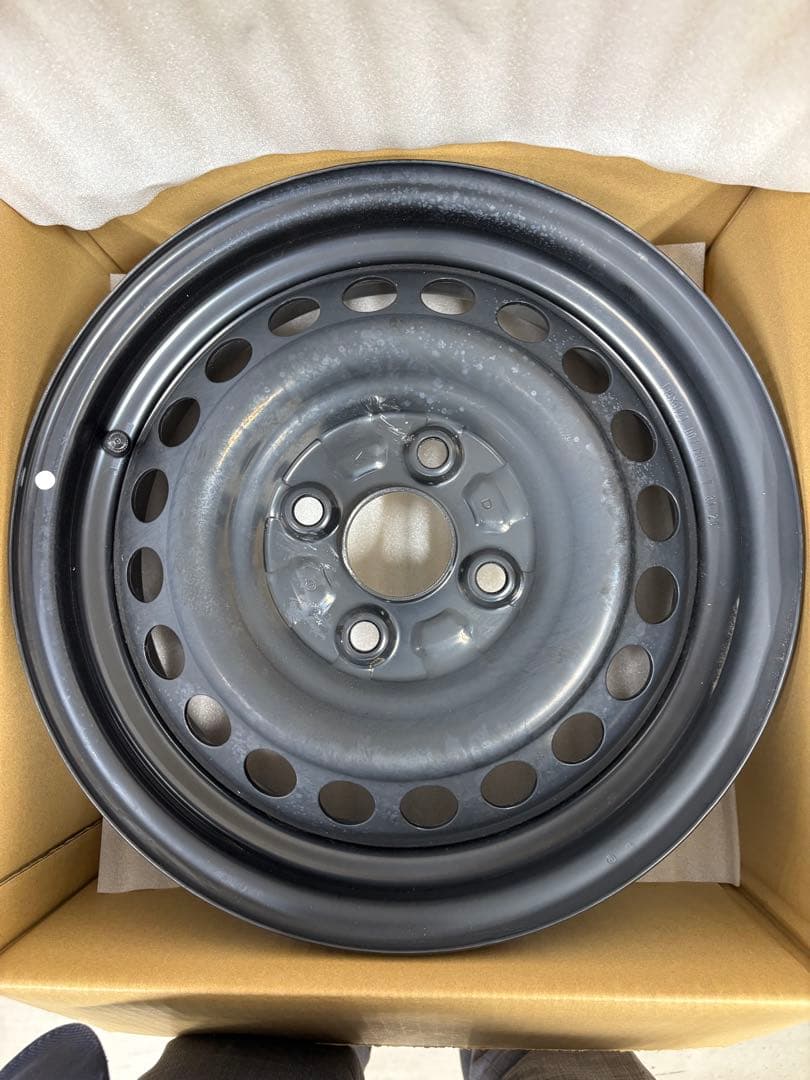 (英)14インチ スチールホイール 黒 4穴