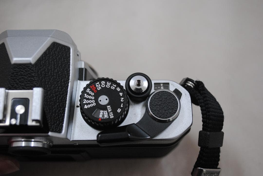 [1850]Nikon FM2　フィルムカメラ　一眼レフ　ボディ　ジャンク