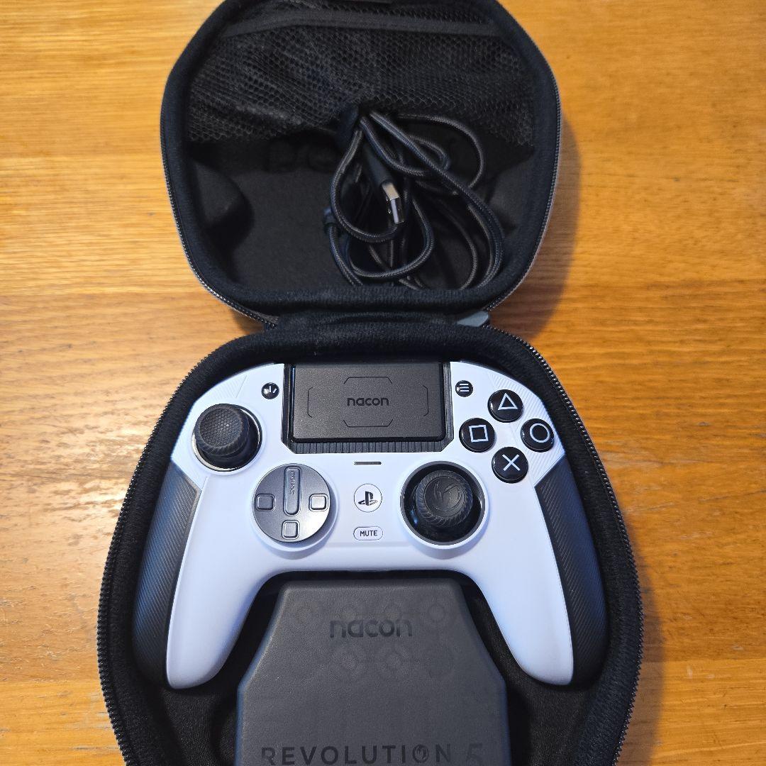 PS5 ナコン レボリューション5 コントローラー ホワイト 美品