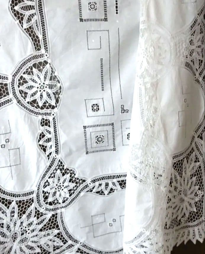 バテンレーステーブルクロス約170㎝×約130㎝