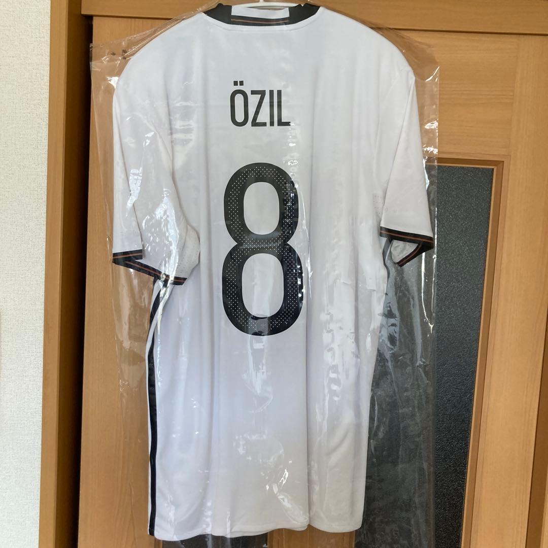 adidas ドイツ代表　ユニフォーム　エジルÖZIL 8番