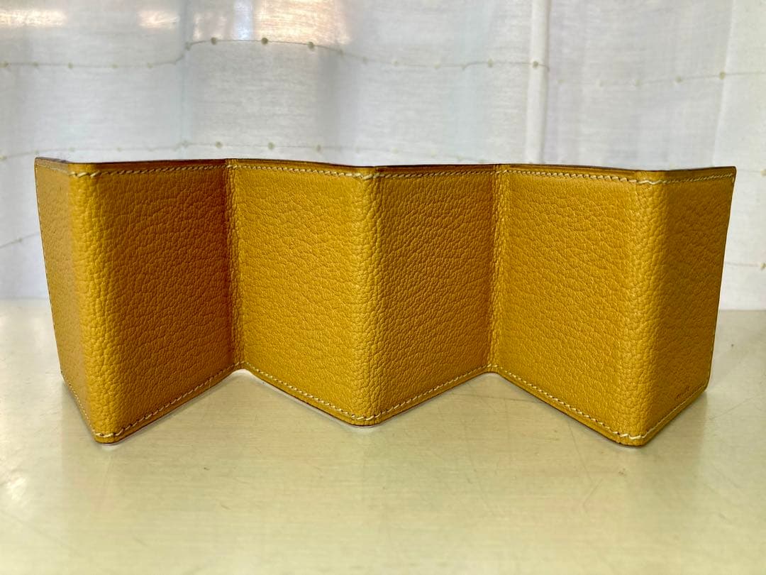 エルメス　ミニフォトフレーム　6枚用　イエロー　HERMES ギフト対応可能