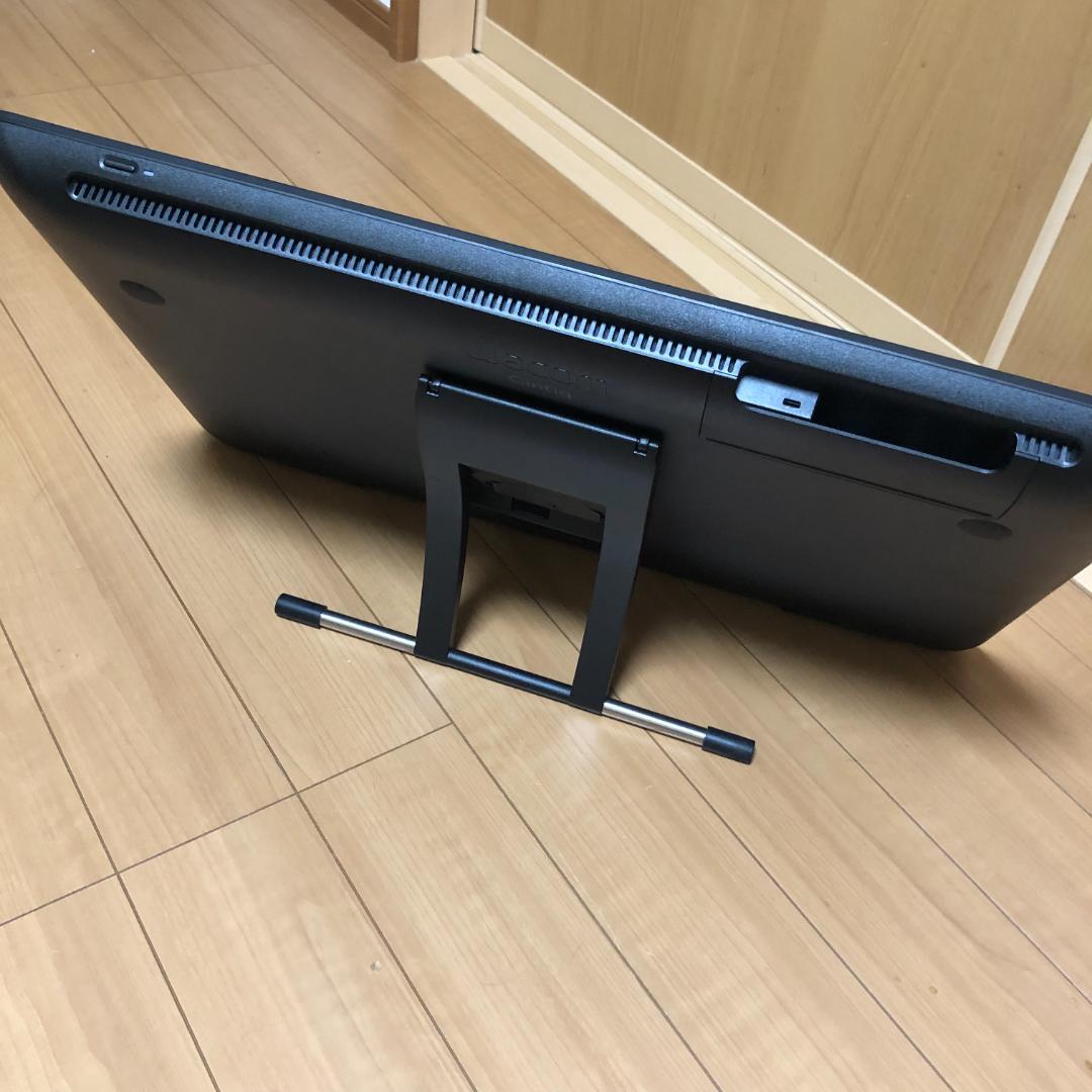 Wacom Cintiq 22 + Wacom Pro Pen slim付属