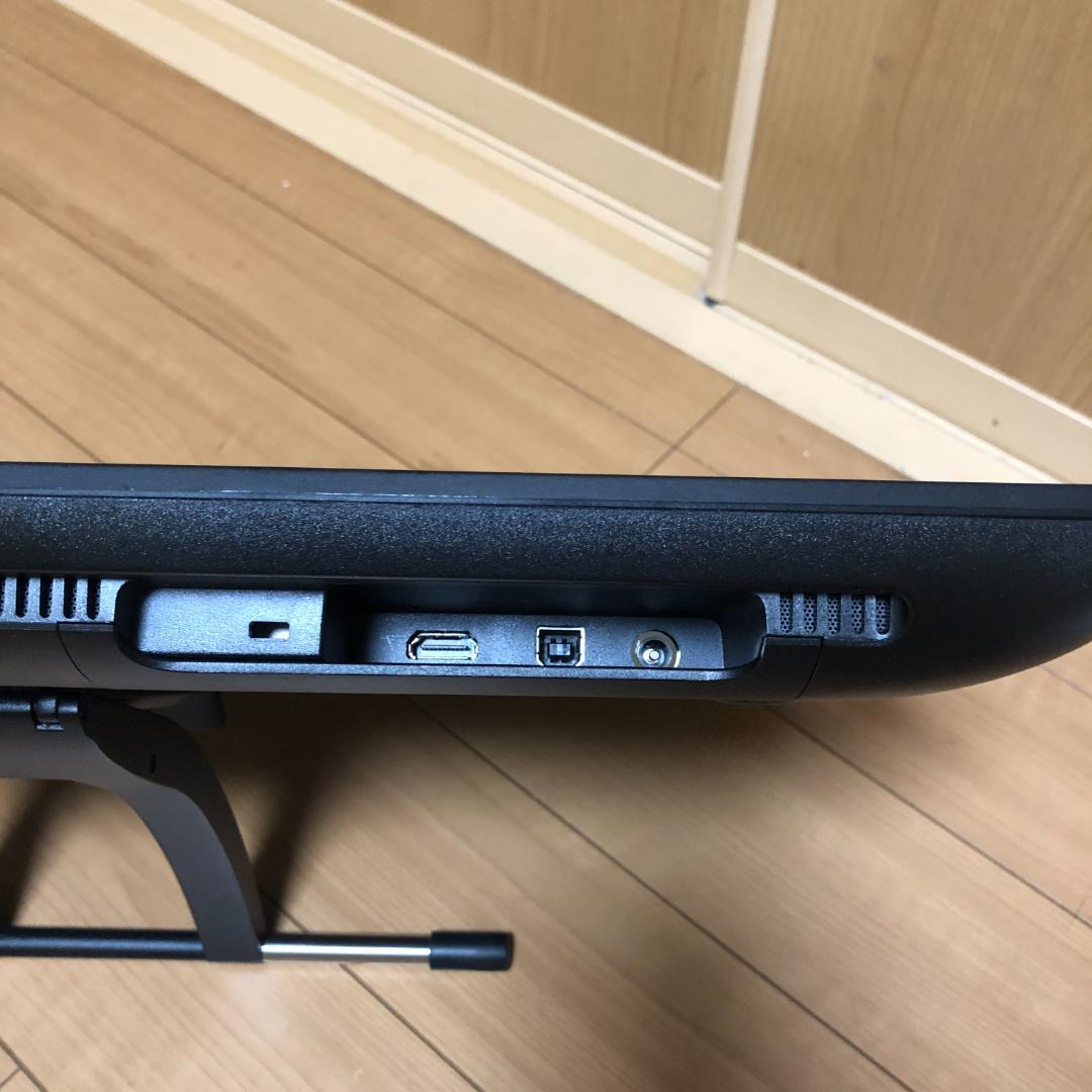 Wacom Cintiq 22 + Wacom Pro Pen slim付属