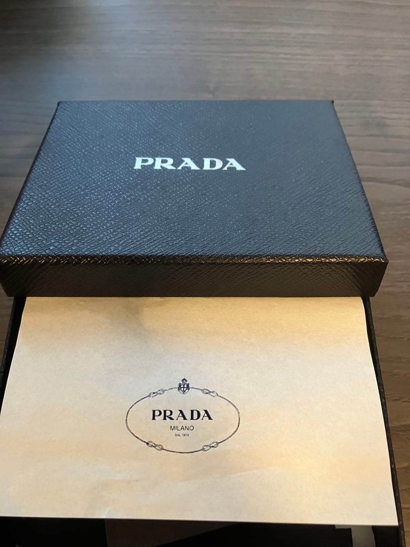 プラダ　キーケース　ケース