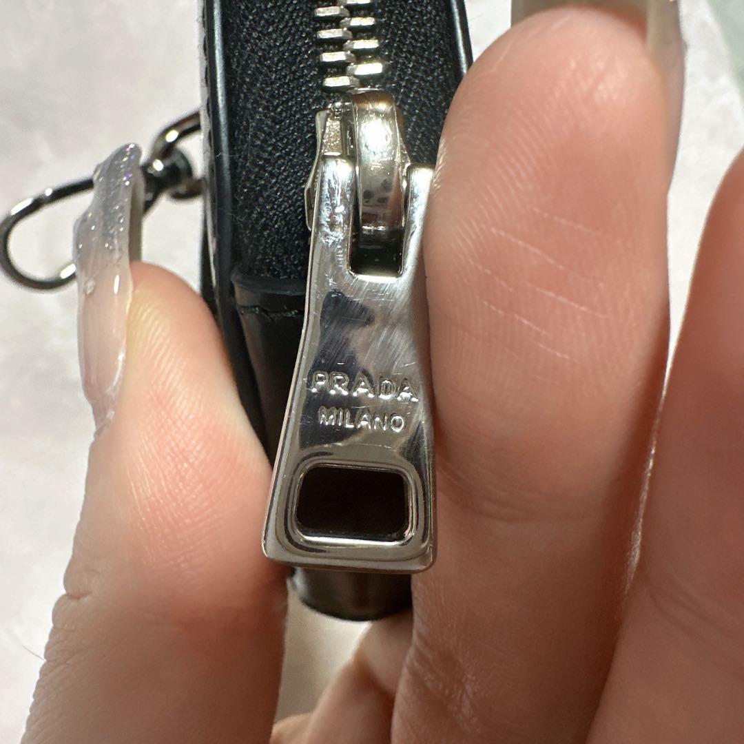 PRADA ブラック ケース　1TL431