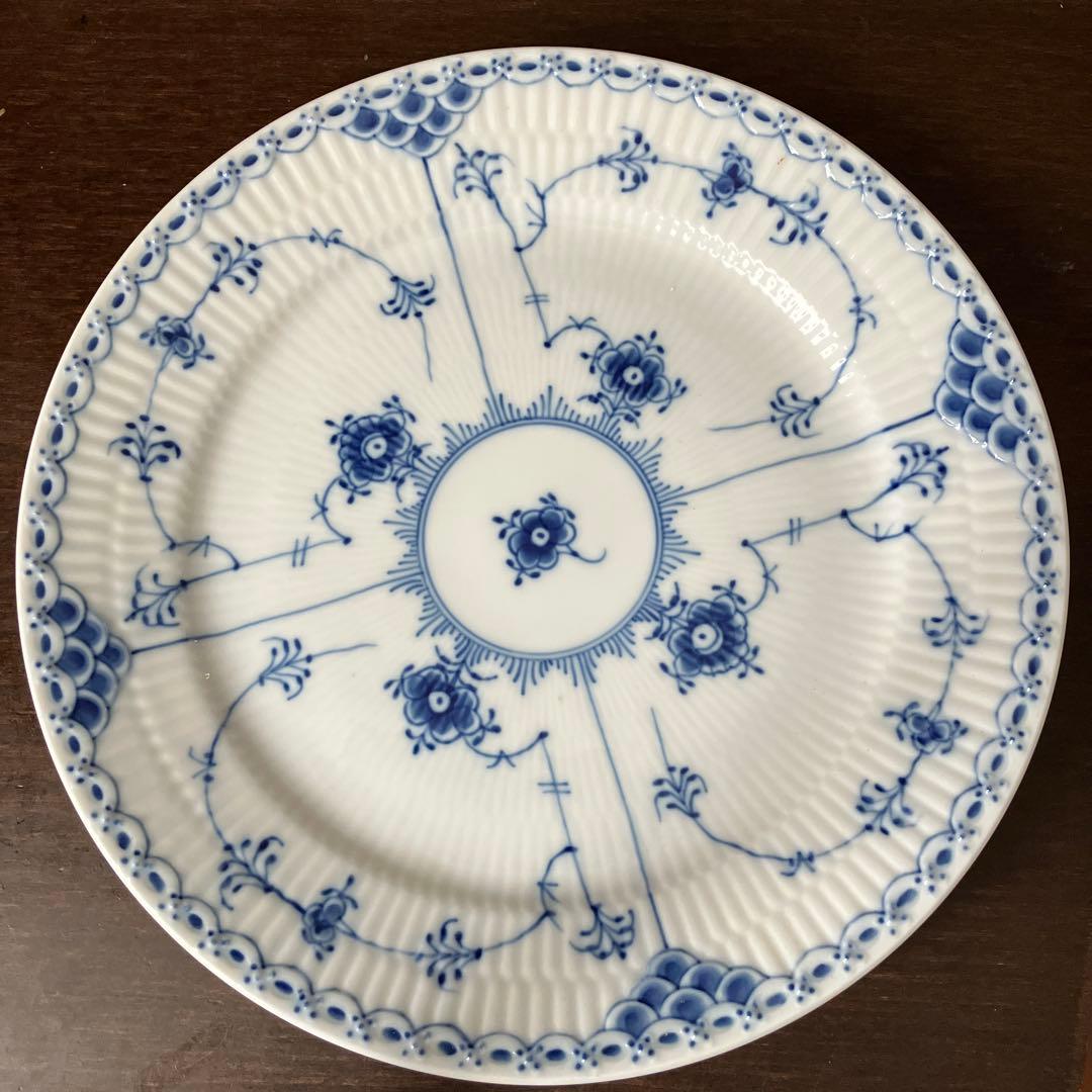ロイヤルコペンハーゲン 青い花柄のリブ模様 大皿