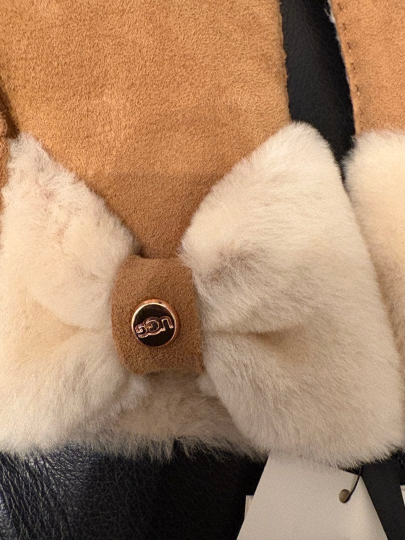 UGG 手袋 w bow shorty glove 未使用