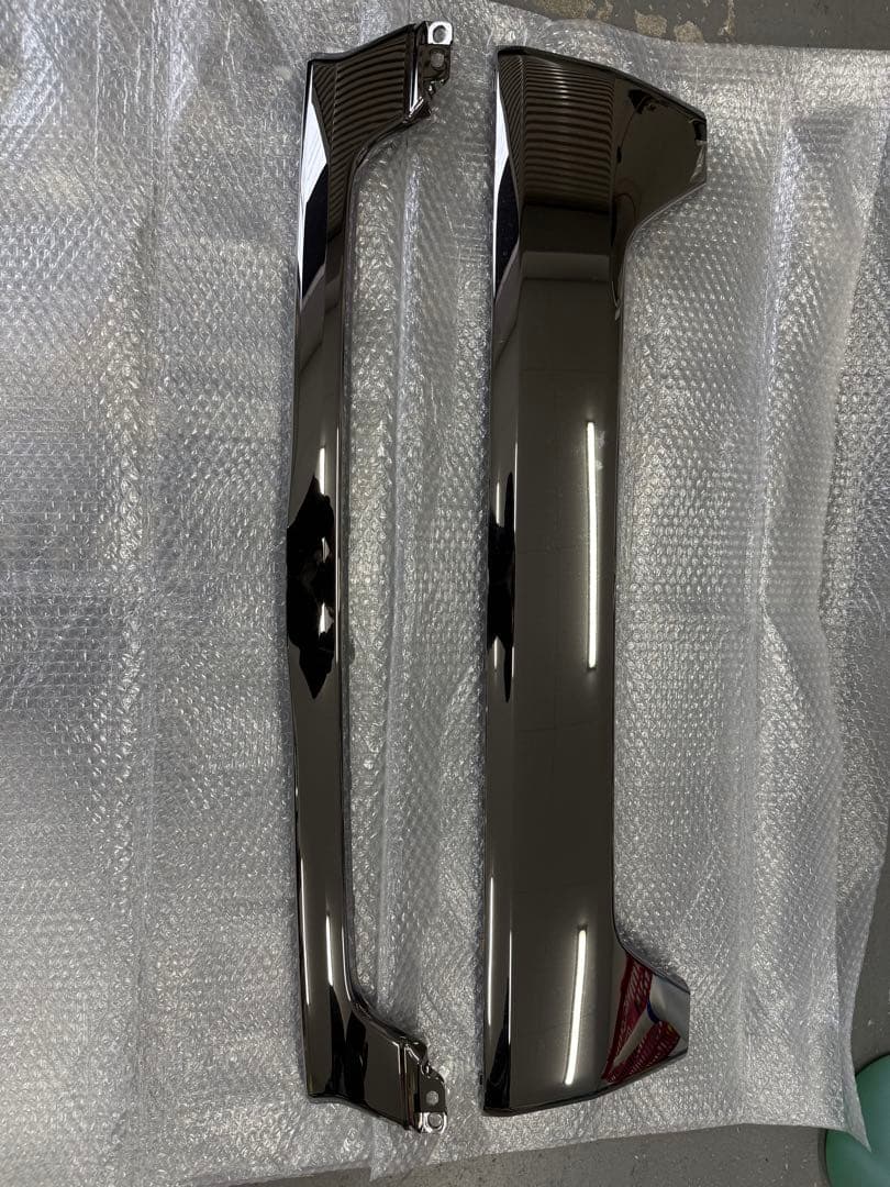 ハイエース ダークプライム 純正 メッキグリル 新車外し