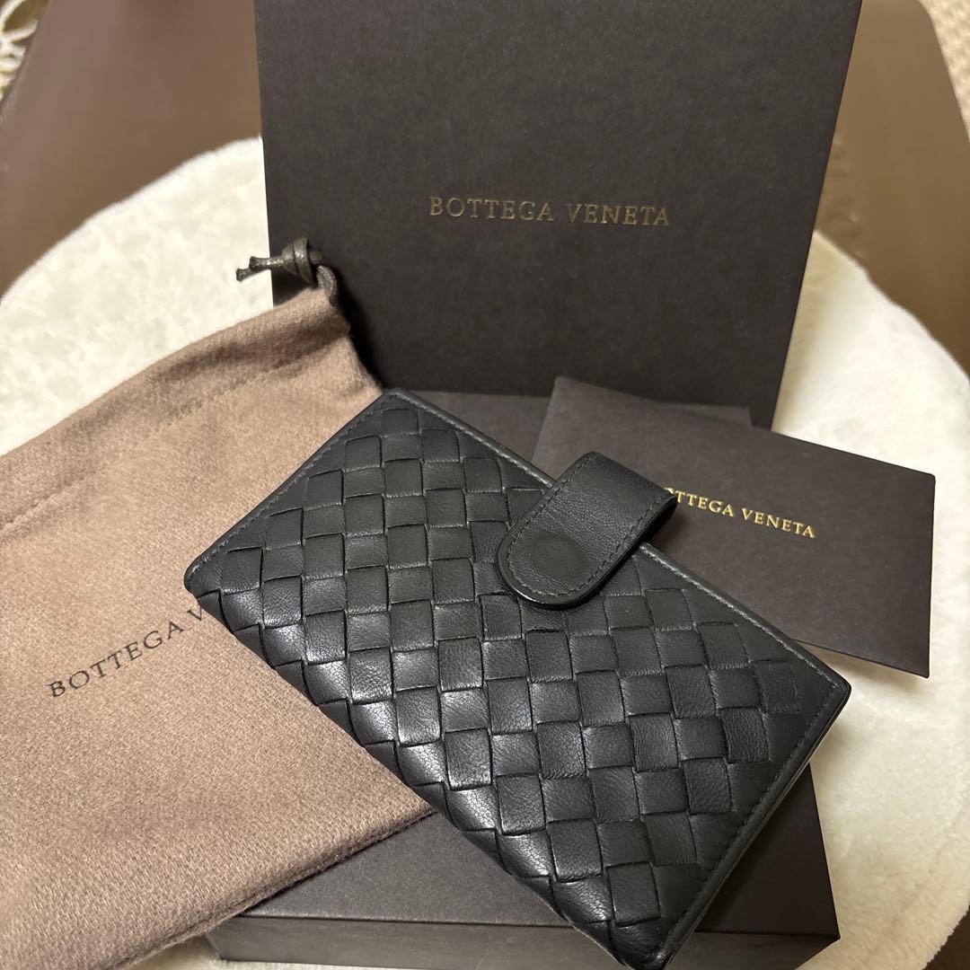 BOTTEGA VENETA ブラック　レザー　キーケース